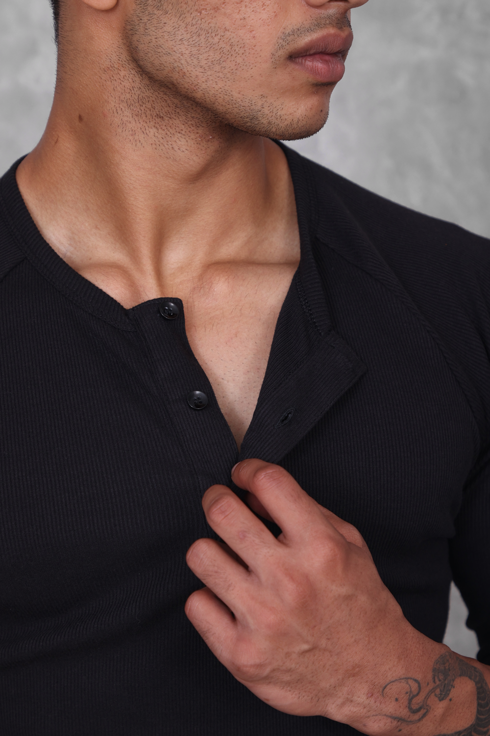 Muscle Up- Ribbed Henley T-shirts - Black