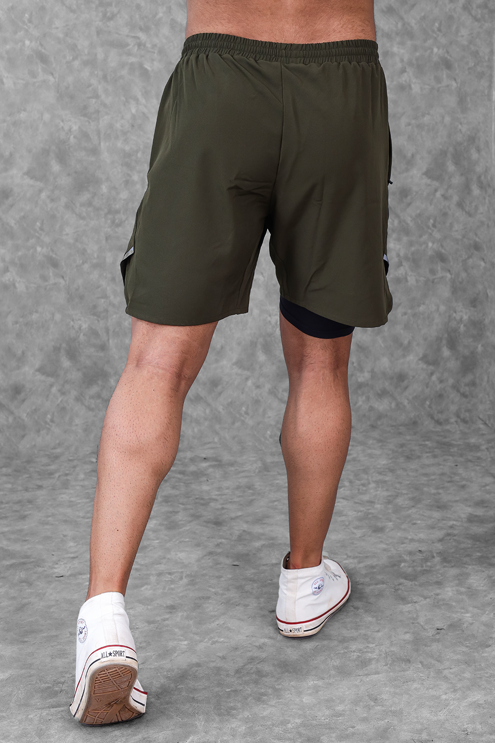 Critical performance Shorts- Olive