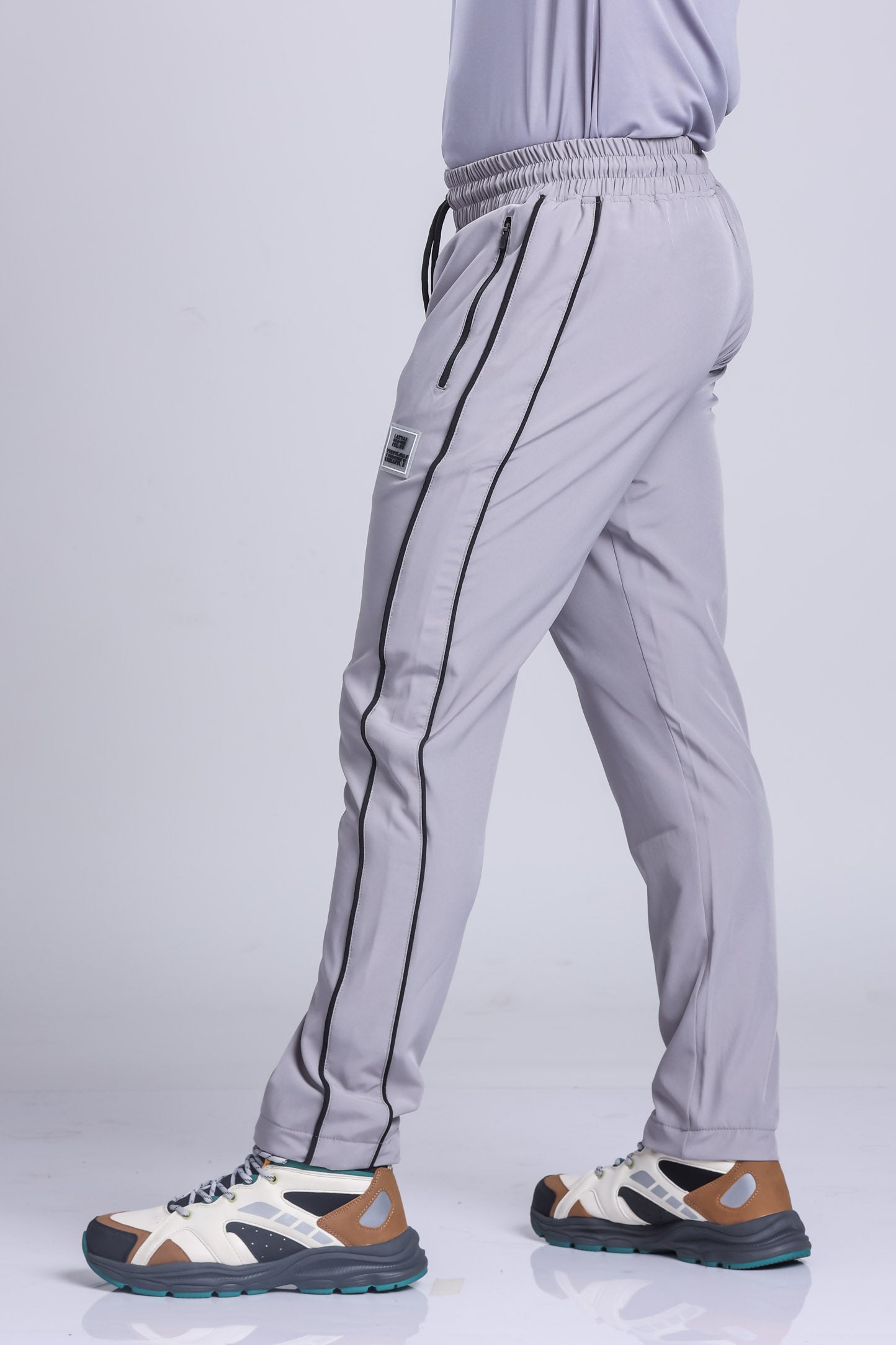 Essential Performance Track pants- Grey
