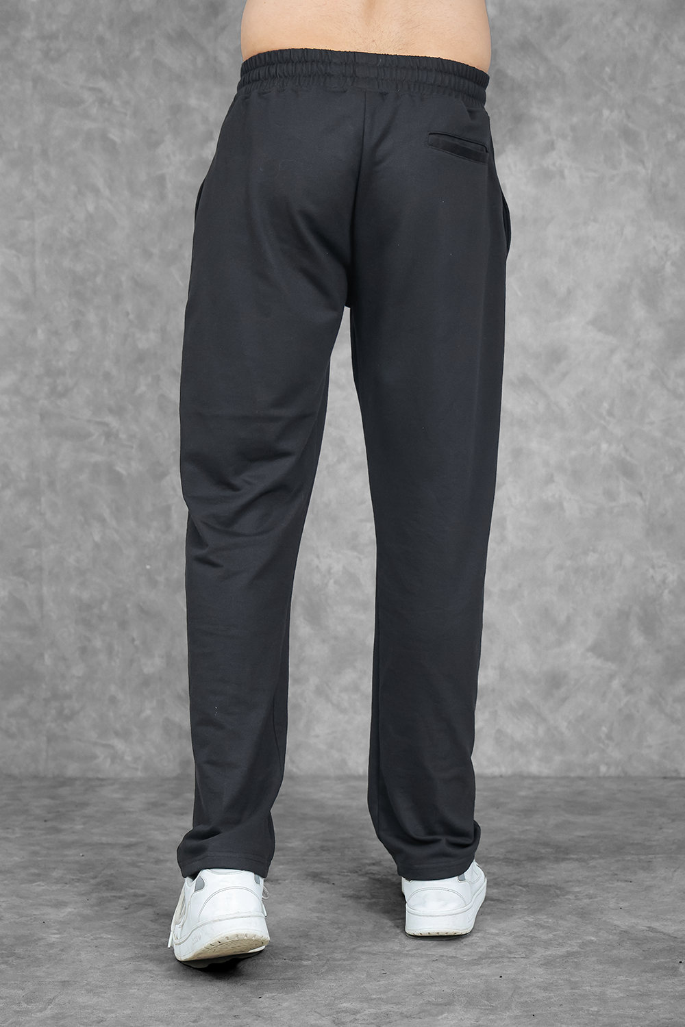 Explore Black Studio Straight Fit Black Jogger New Theory Clothing