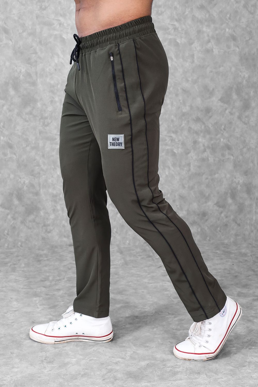 Essential Performance Track pants- Olive
